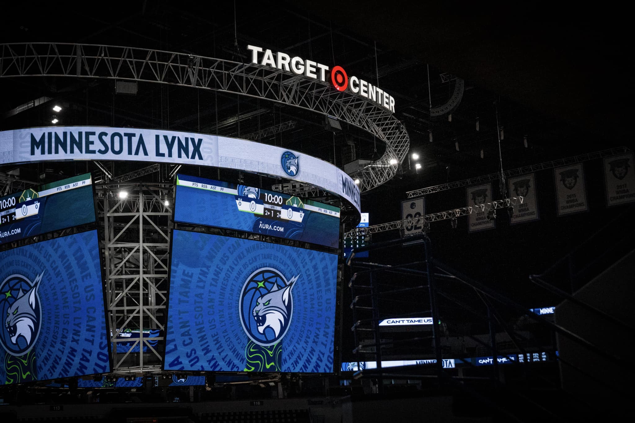 the jumbotron with Minnesota Lynx logo on the screens